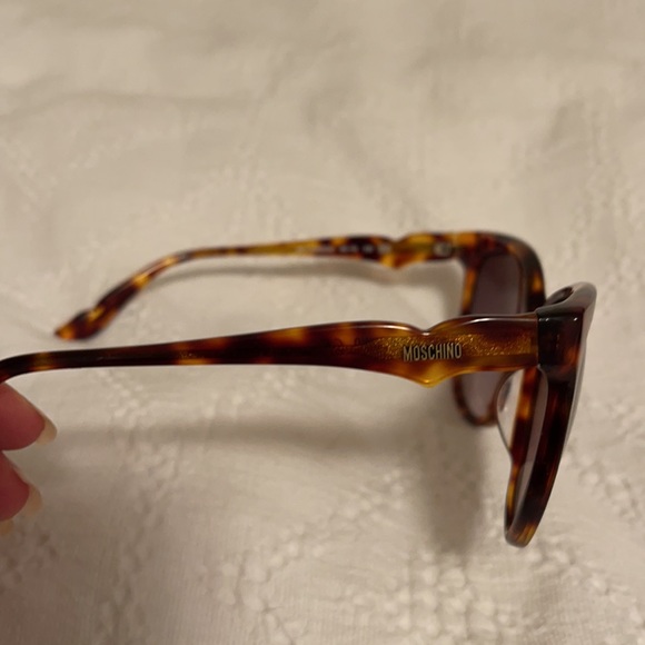 Moschino sunglasses - Picture 2 of 4